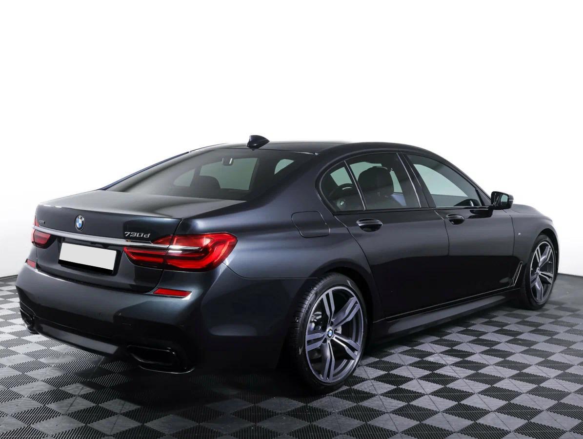 BMW 7 серии 2018, серый