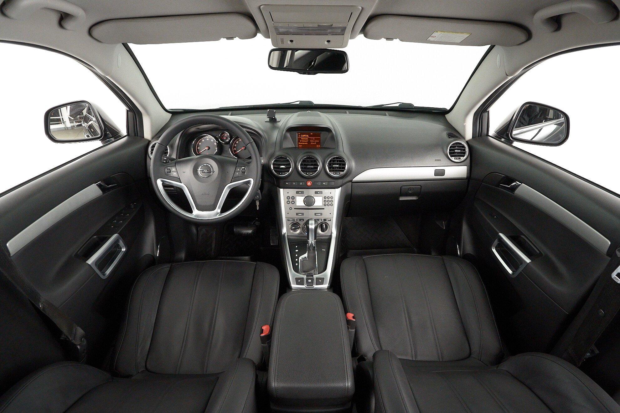 Opel Antara 2013, черный
