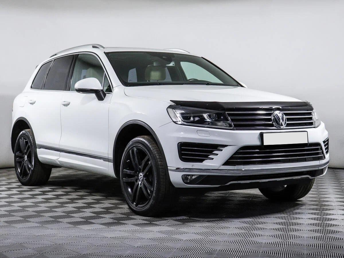 Volkswagen Touareg 2017, белый