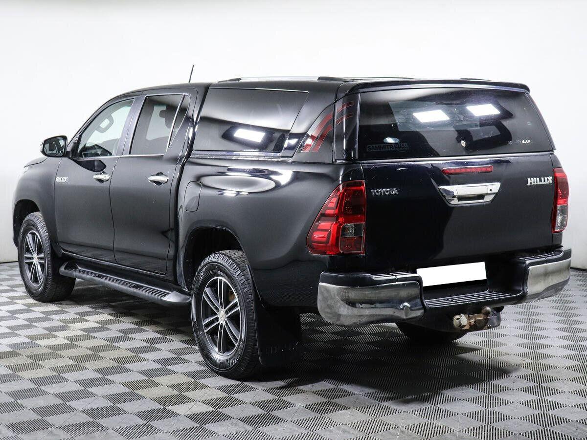 Toyota Hilux 2017, черный