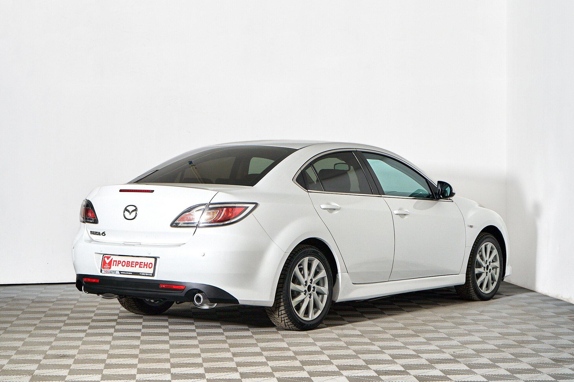 Mazda 6 2010, белый