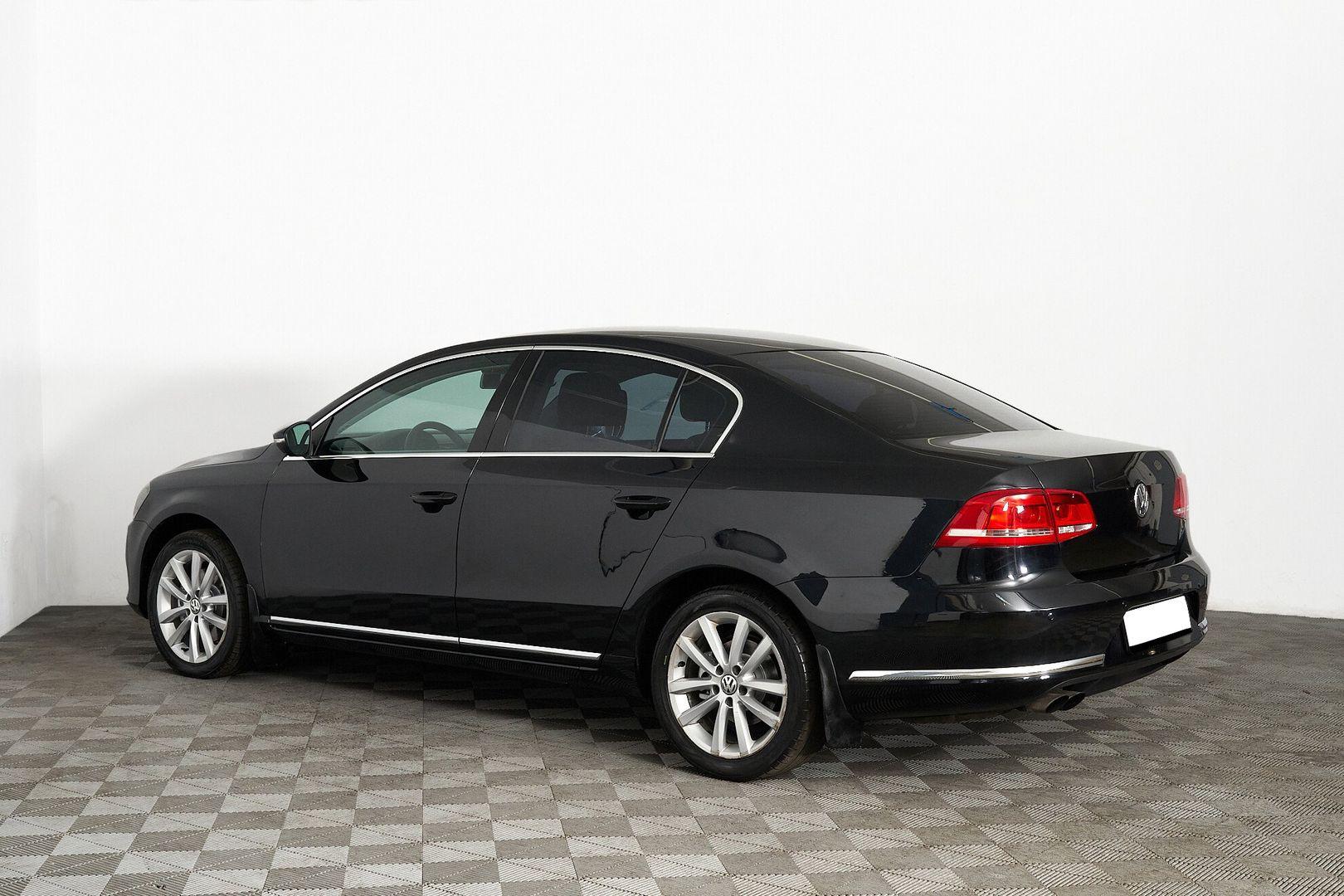 Volkswagen Passat 2011, черный