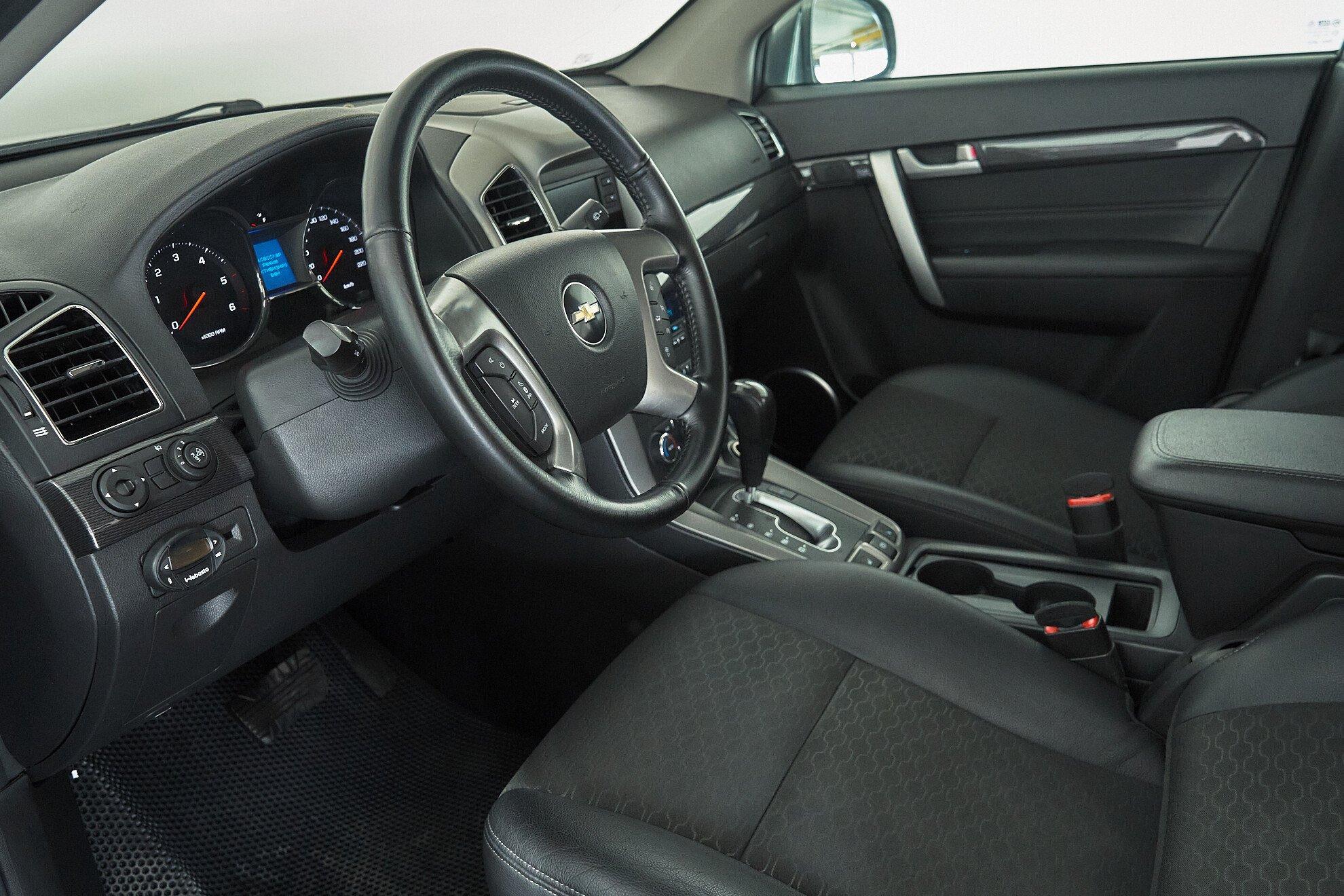 Chevrolet Captiva 2014, серый