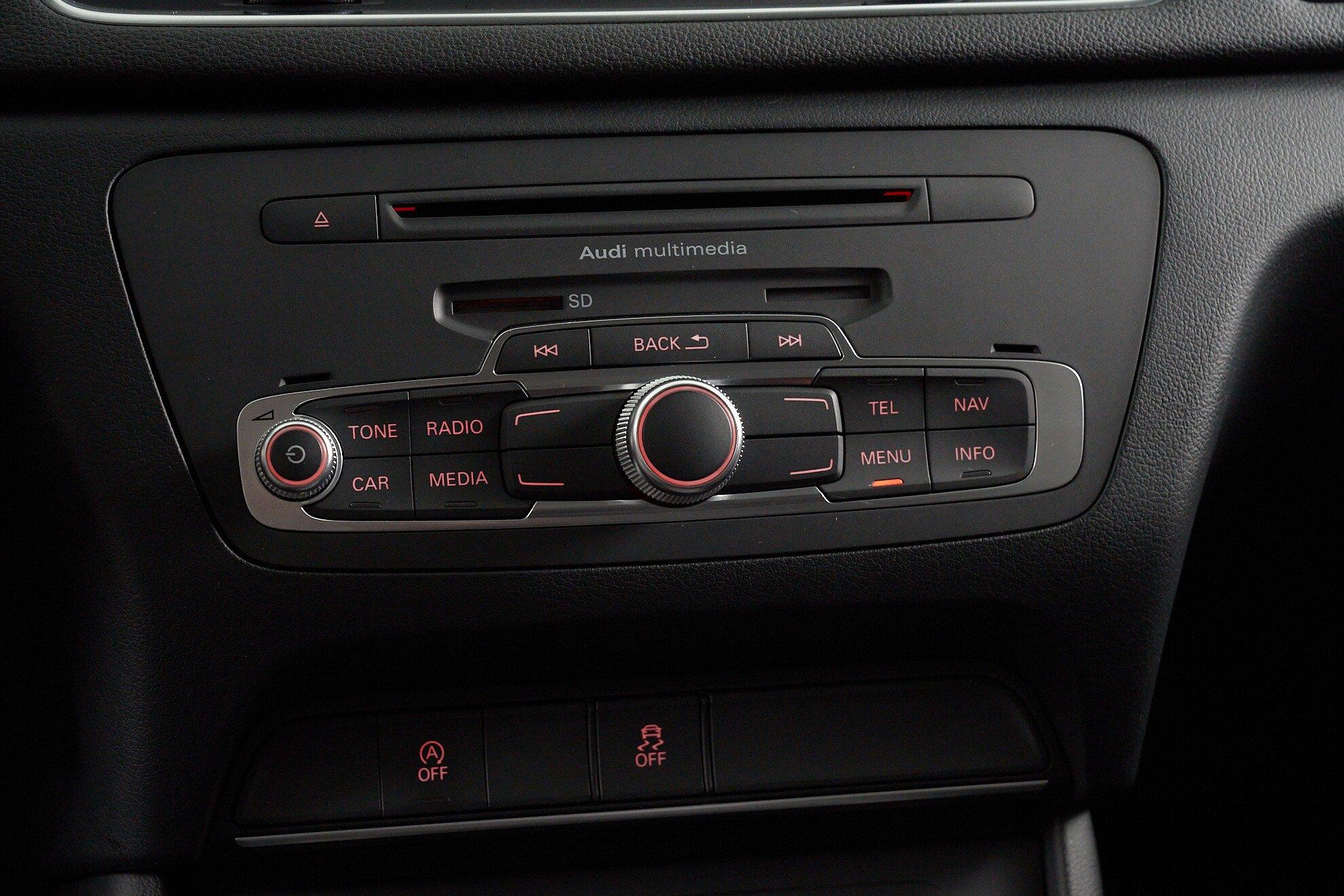 Audi Q3 2013, черный