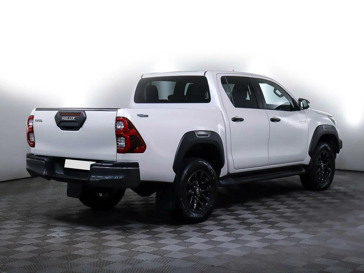 Toyota Hilux 2024, белый