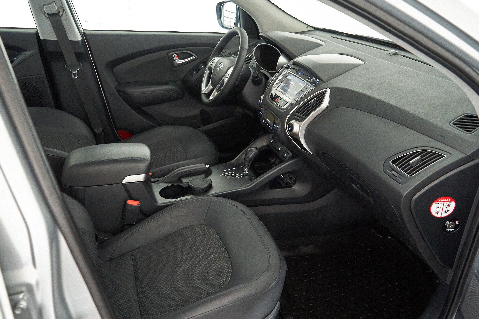 Hyundai ix35 2013, серебряный