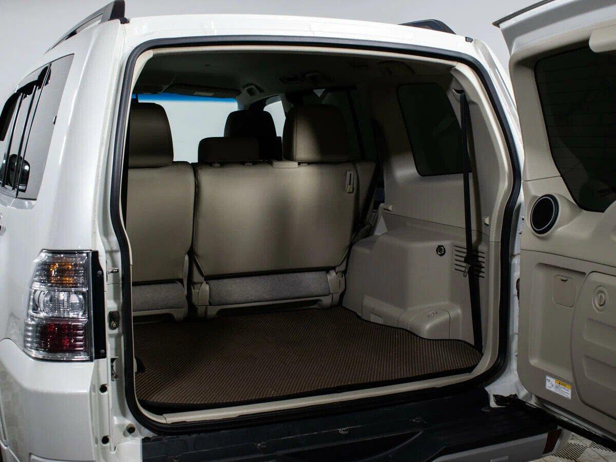 Mitsubishi Pajero 2019, белый
