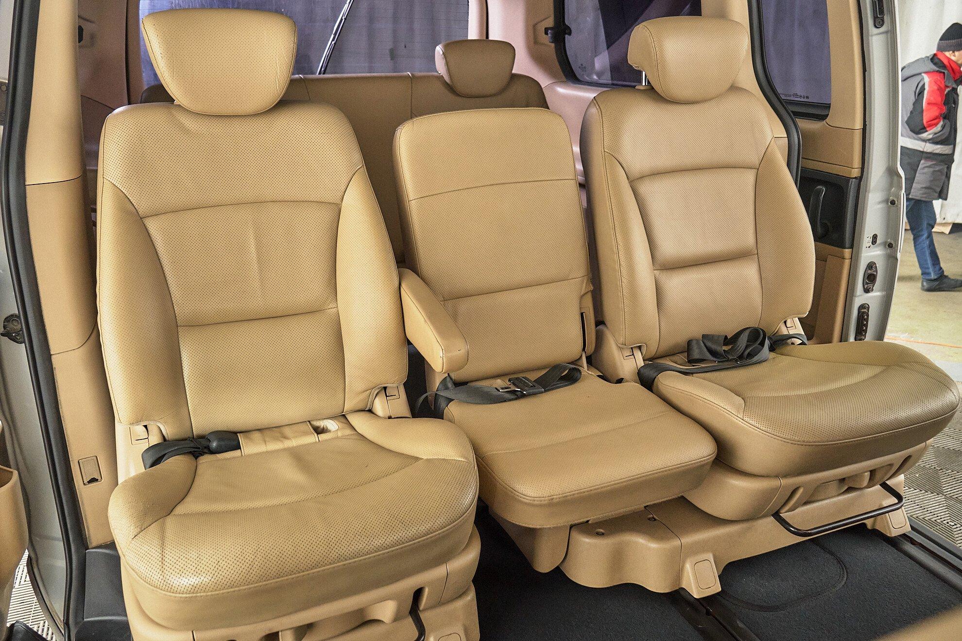 Hyundai Grand Starex 2008, серебряный