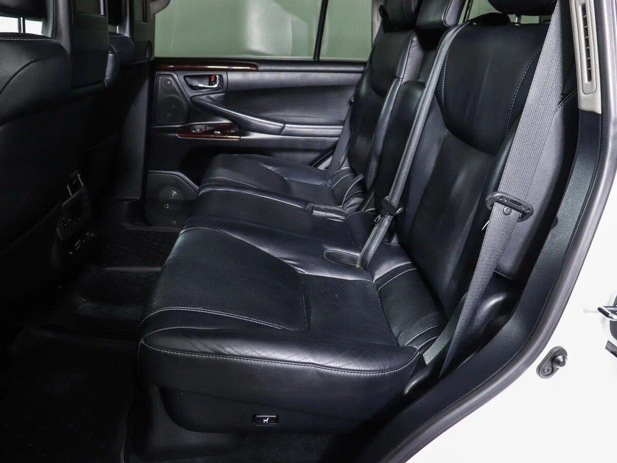 Lexus LX 2012, белый