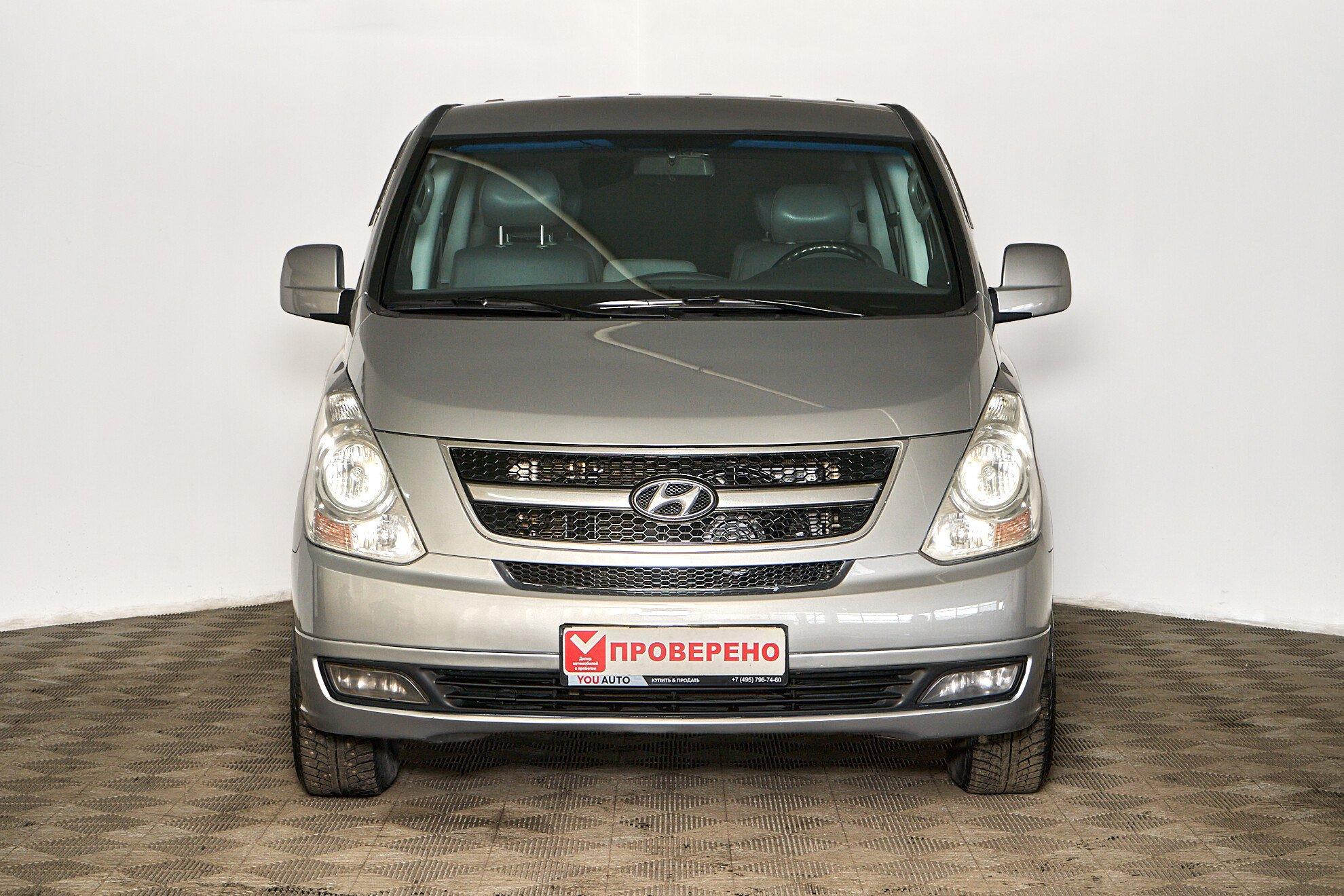 Hyundai Grand Starex 2013, серебряный