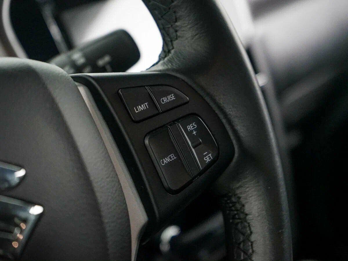 Suzuki Vitara 2019, голубой
