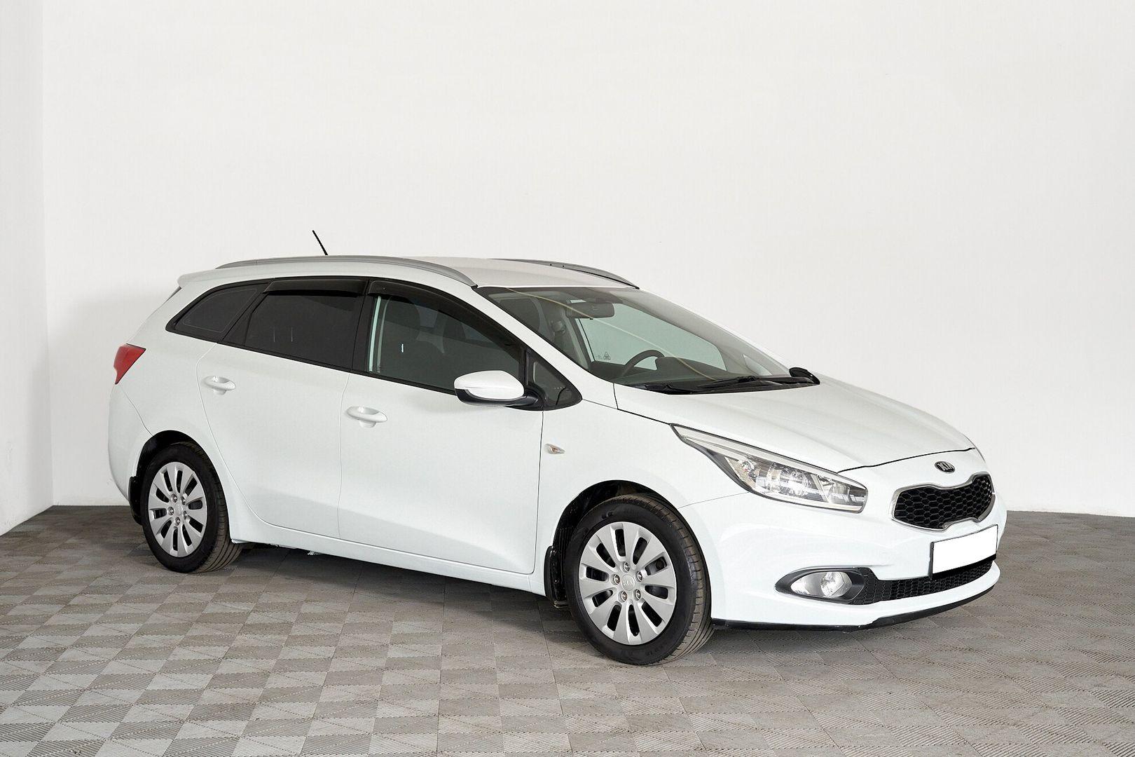 Kia Ceed 2015, белый