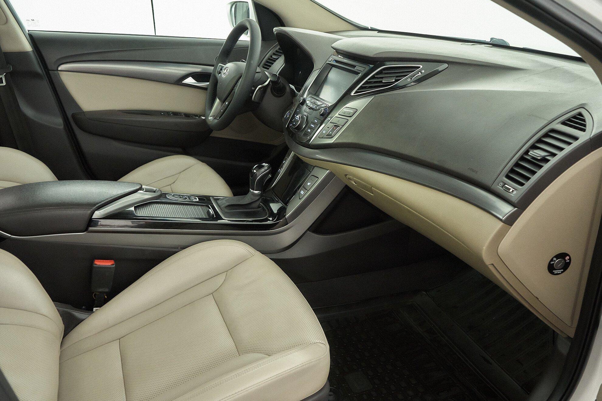Hyundai i40 2016, белый