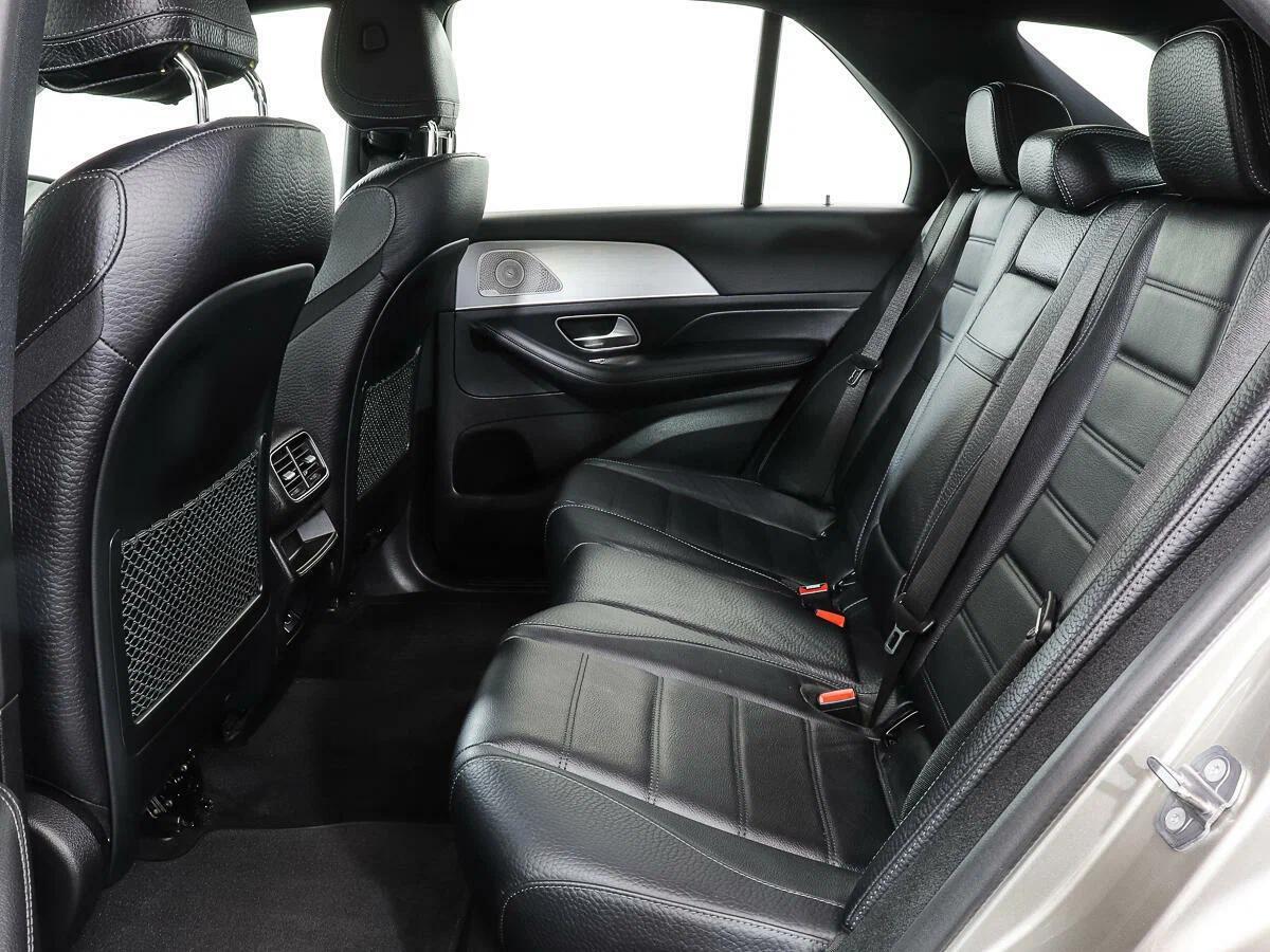Mercedes-Benz GLE 2021, коричневый