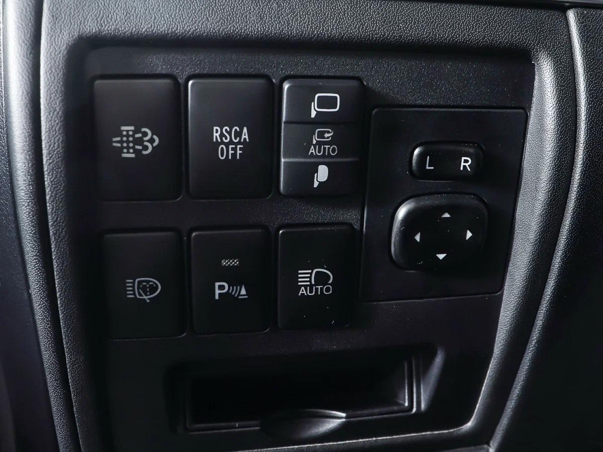 Toyota Land Cruiser 2019, синий
