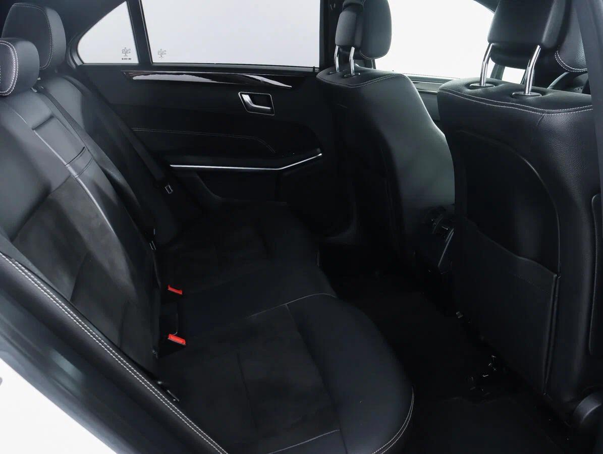 Mercedes-Benz E-Класс 2014, белый