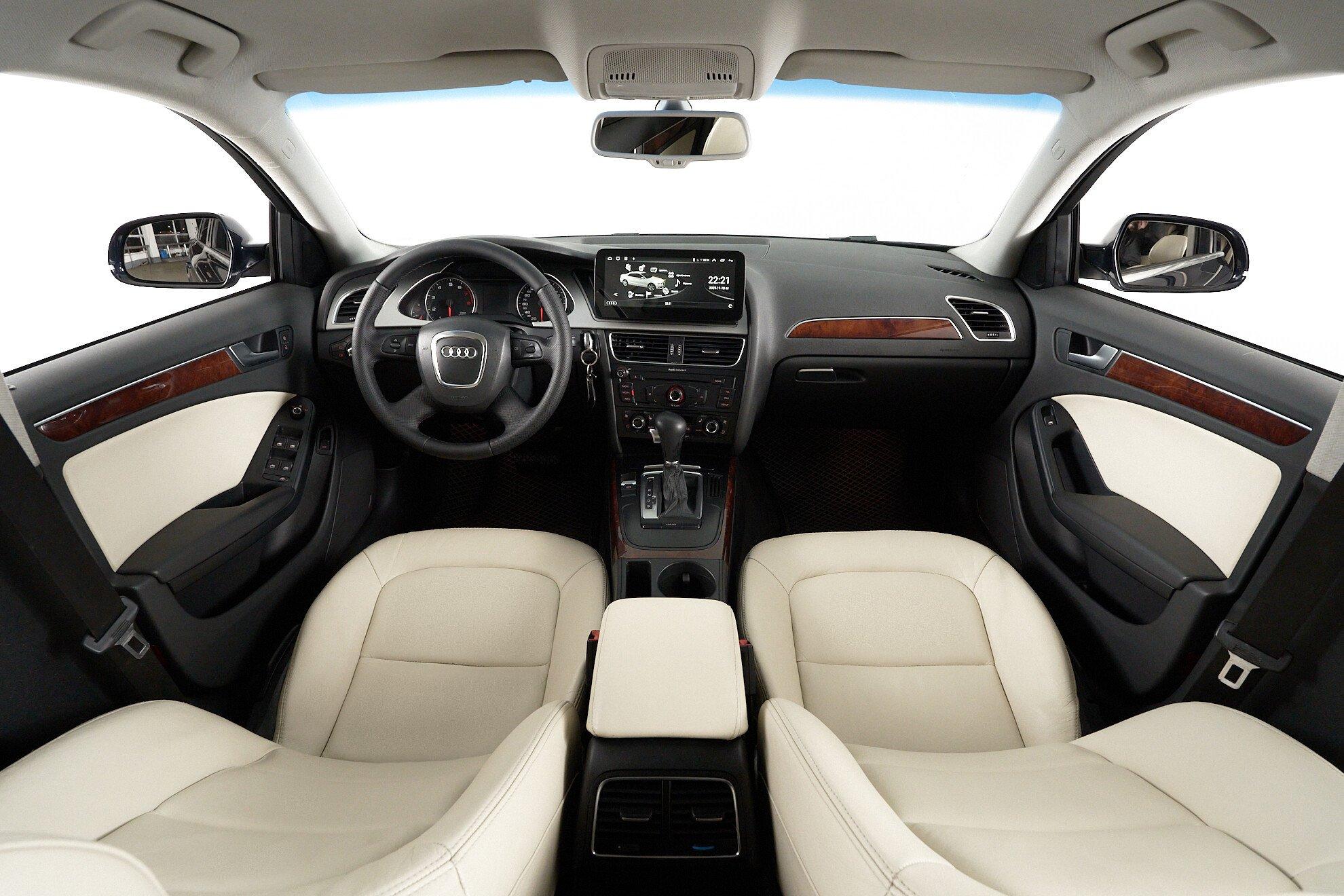 Audi A4 2010, синий