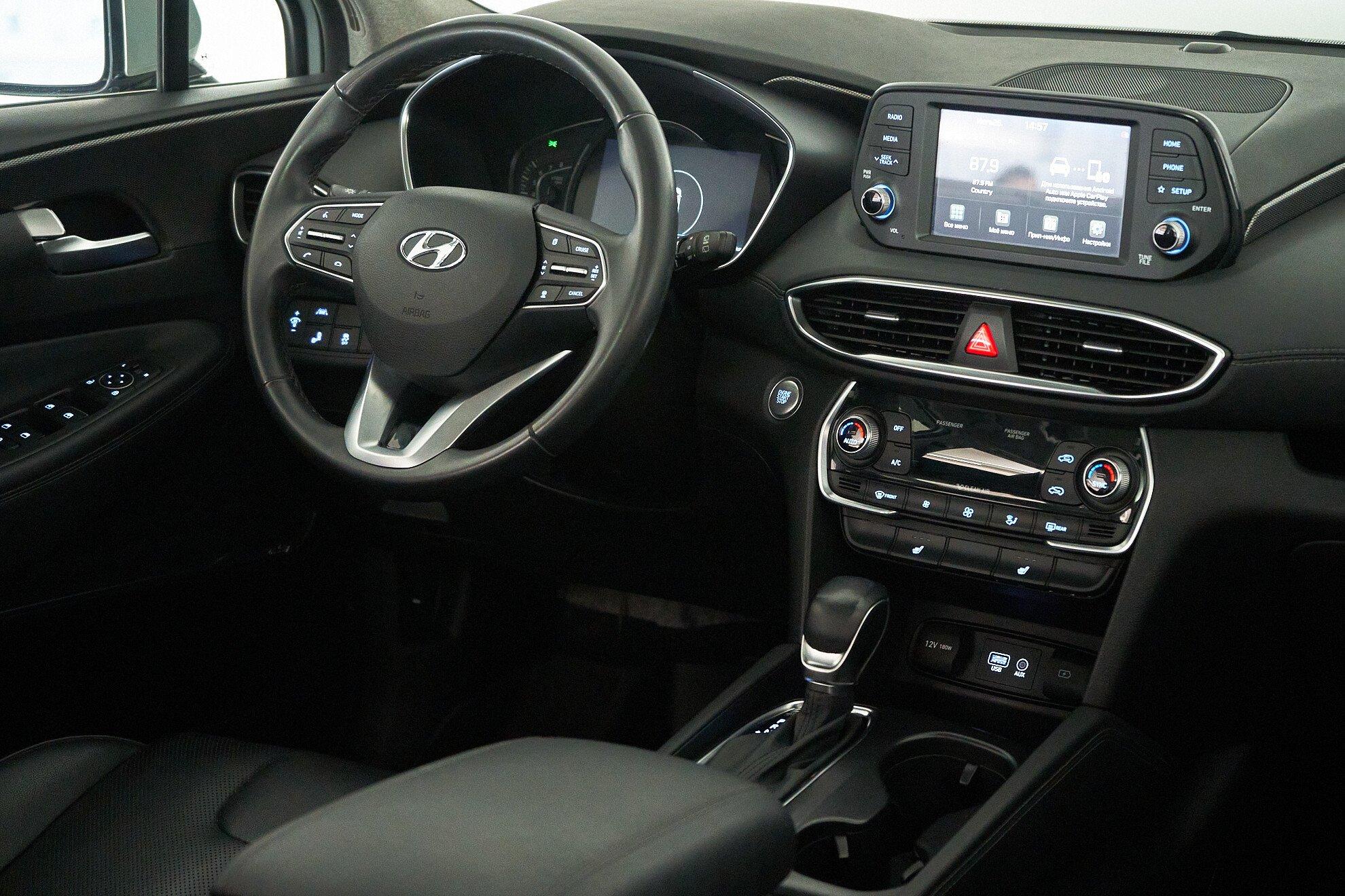 Hyundai Santa Fe 2018, серый