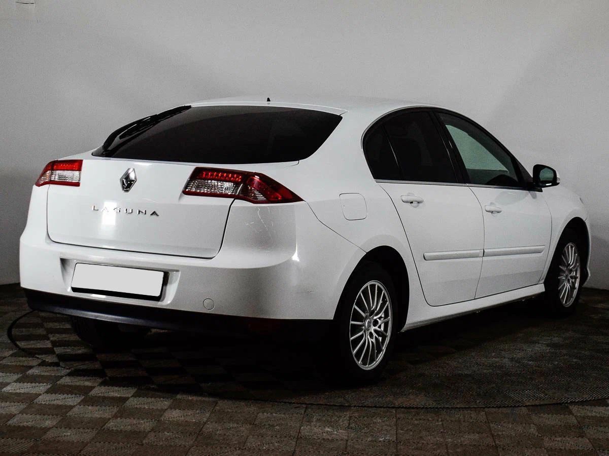 Renault Laguna 2012, белый