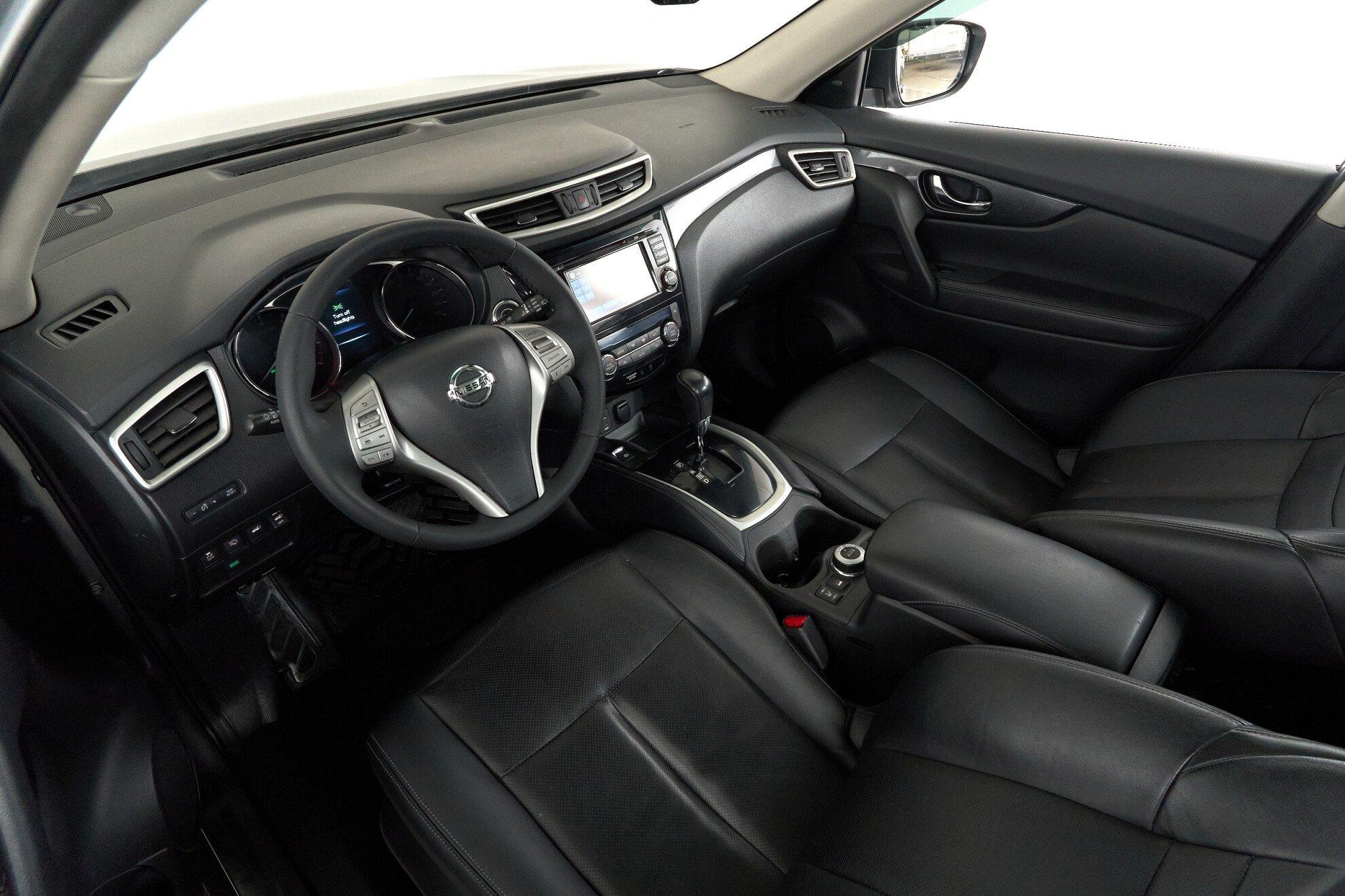 Nissan X-Trail 2016, серый