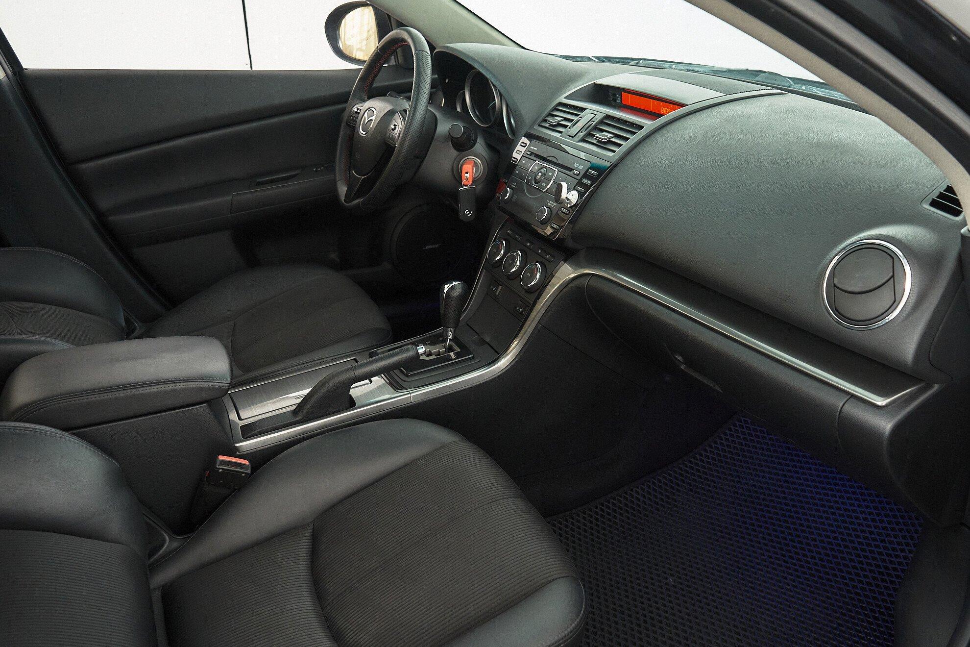 Mazda 6 2011, черный