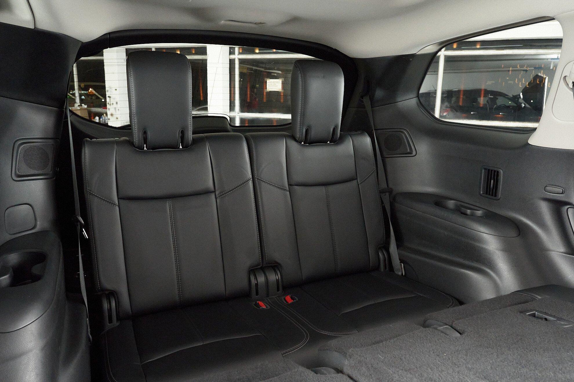 Nissan Pathfinder 2015, черный