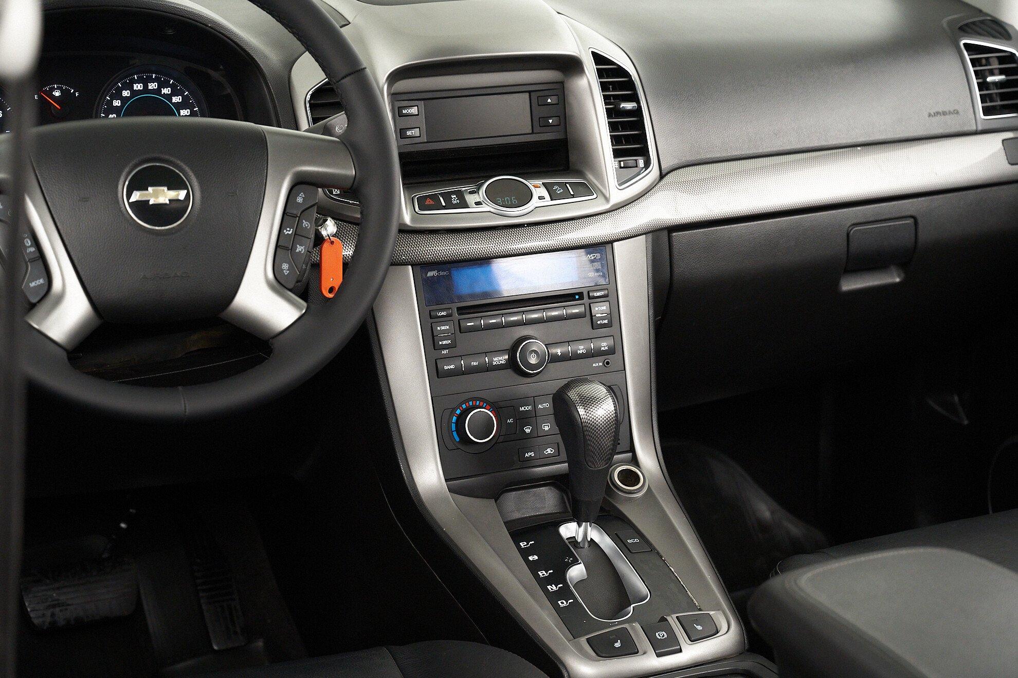 Chevrolet Captiva 2012, черный