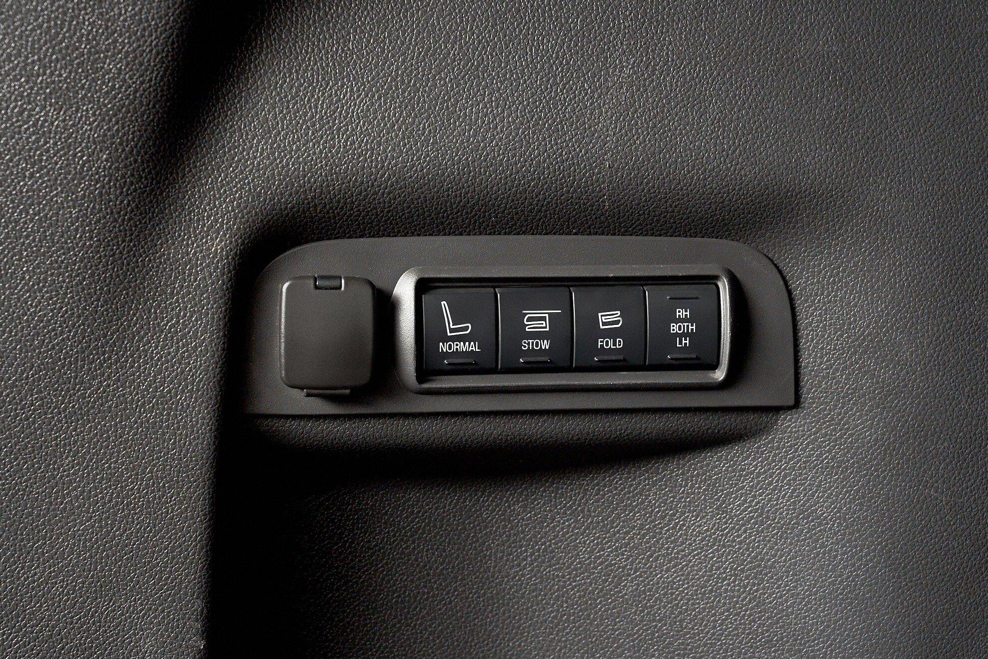 Ford Explorer 2014, черный