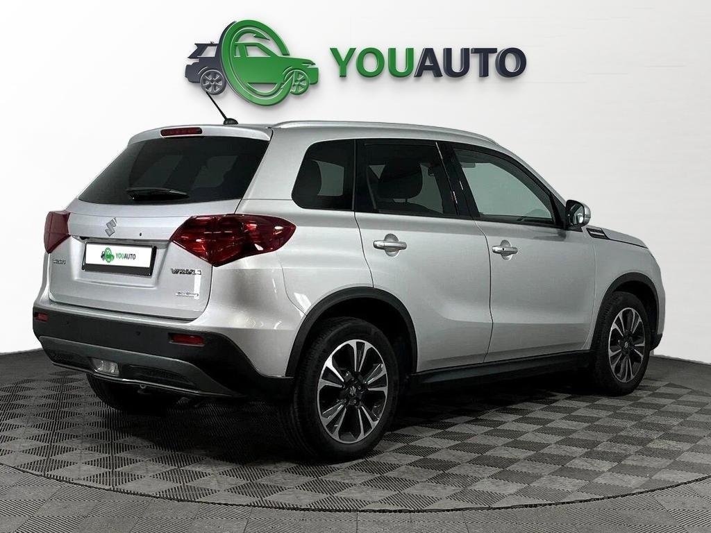 Suzuki Vitara 2021, серебряный