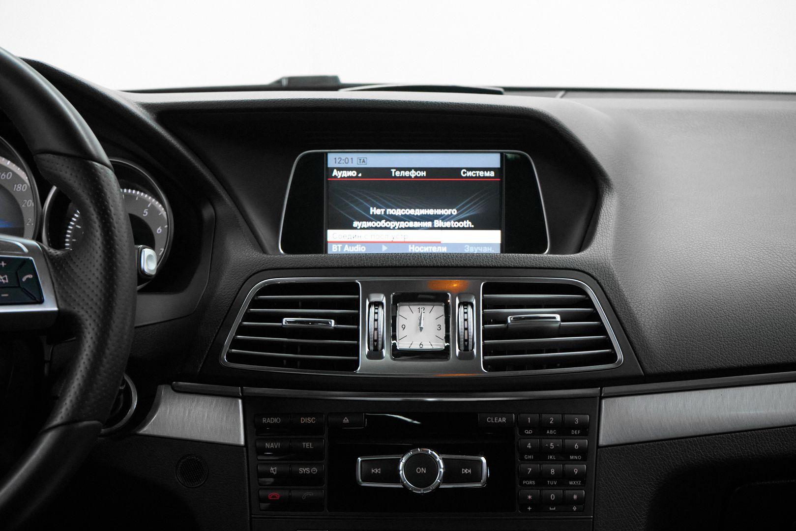 Mercedes-Benz E-Класс 2013, белый