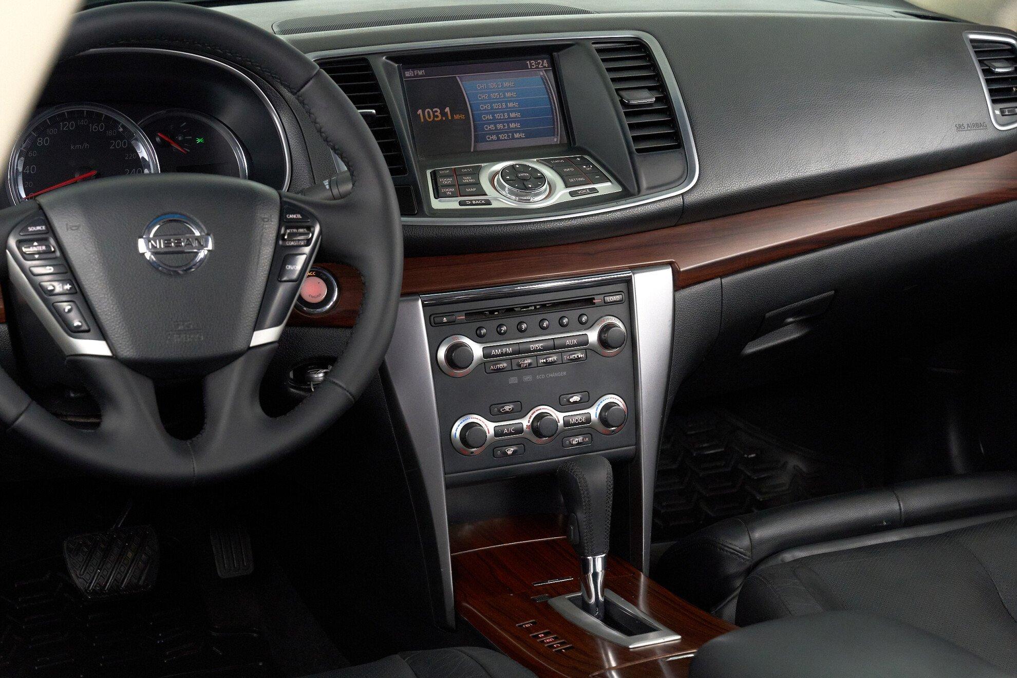 Nissan Teana 2010, синий