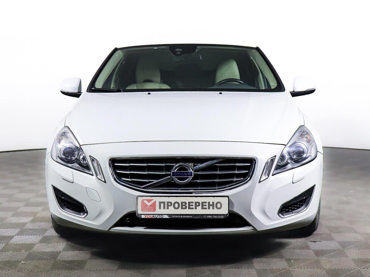 Volvo S60 2013, белый