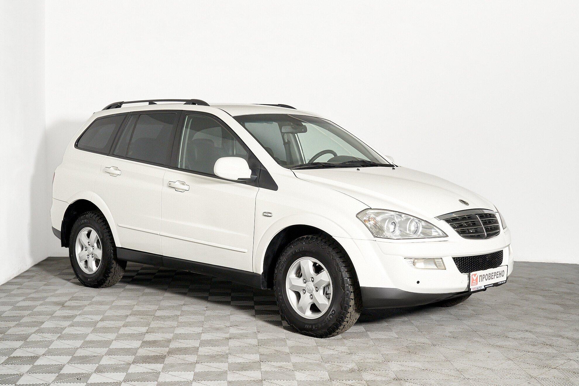 SsangYong Kyron 2013, белый