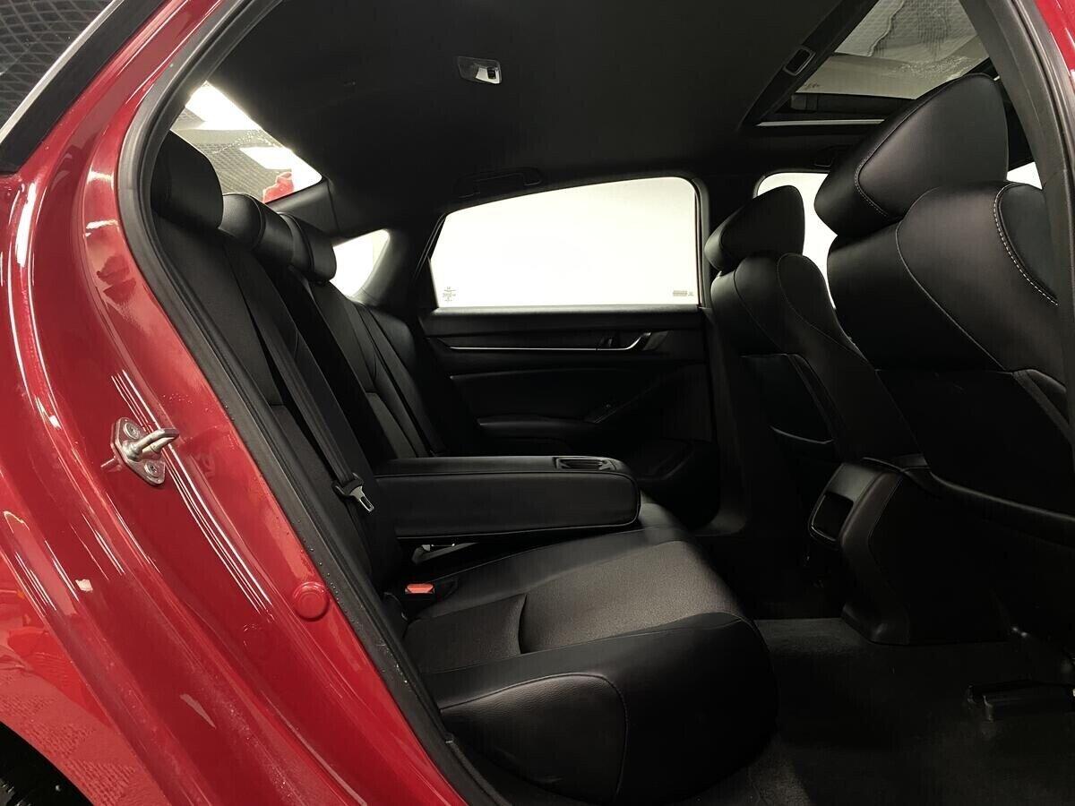 Honda Accord 2019, пурпурный
