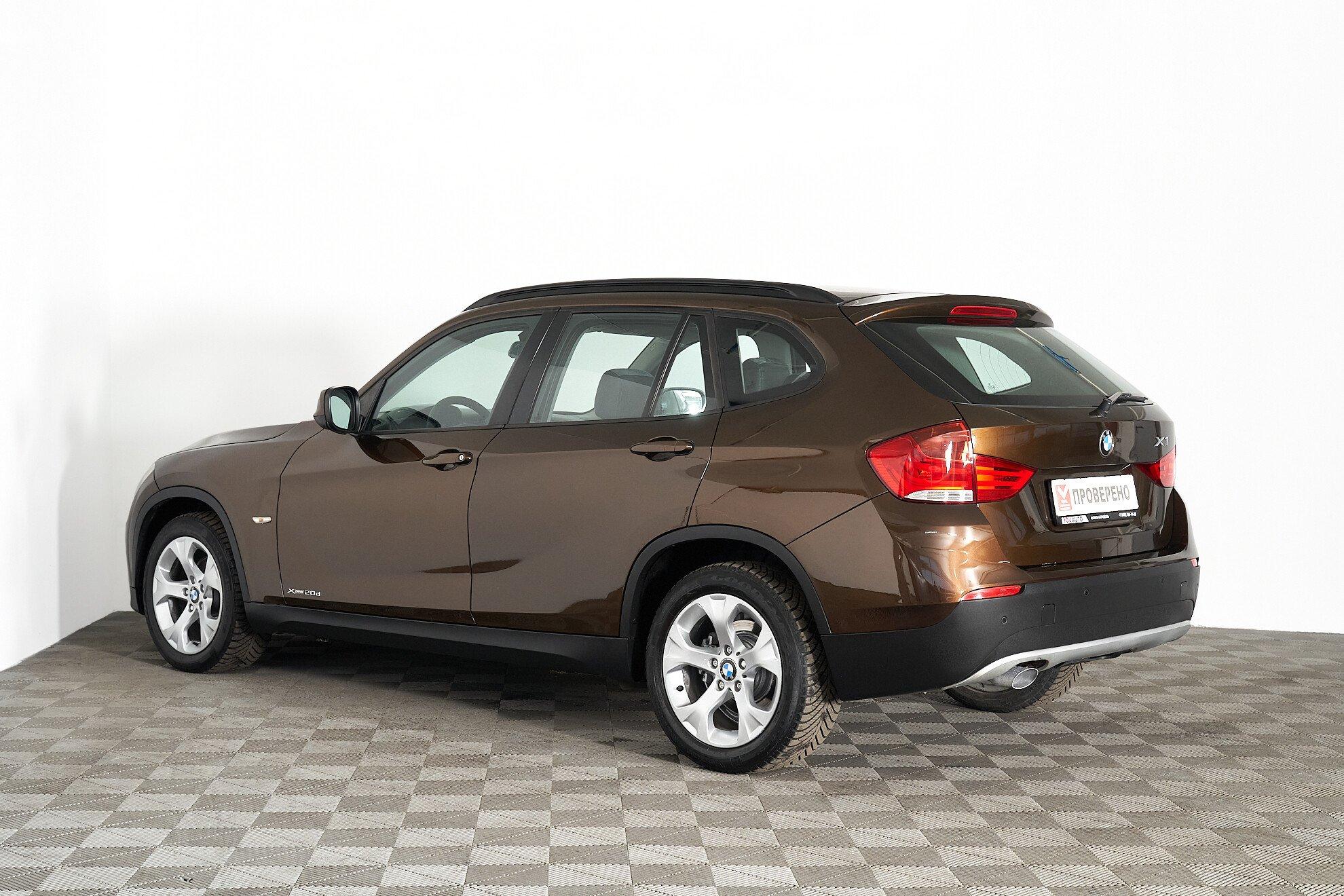 BMW X1 2011, коричневый