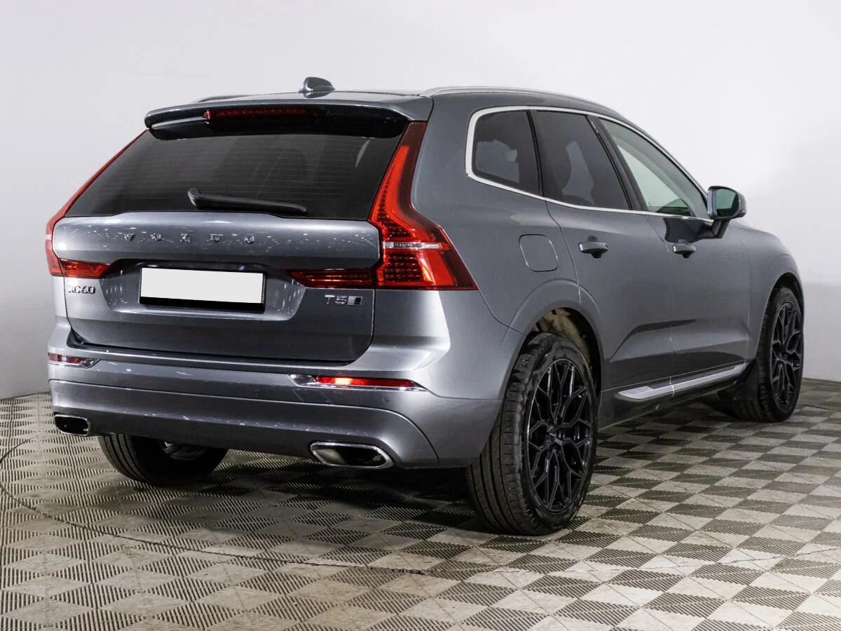 Volvo XC60 2019, серый