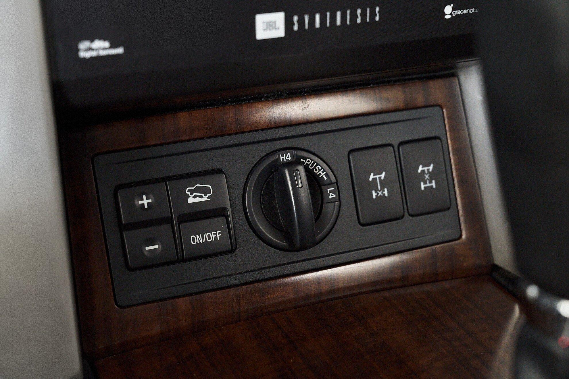Toyota Land Cruiser Prado 2011, серый