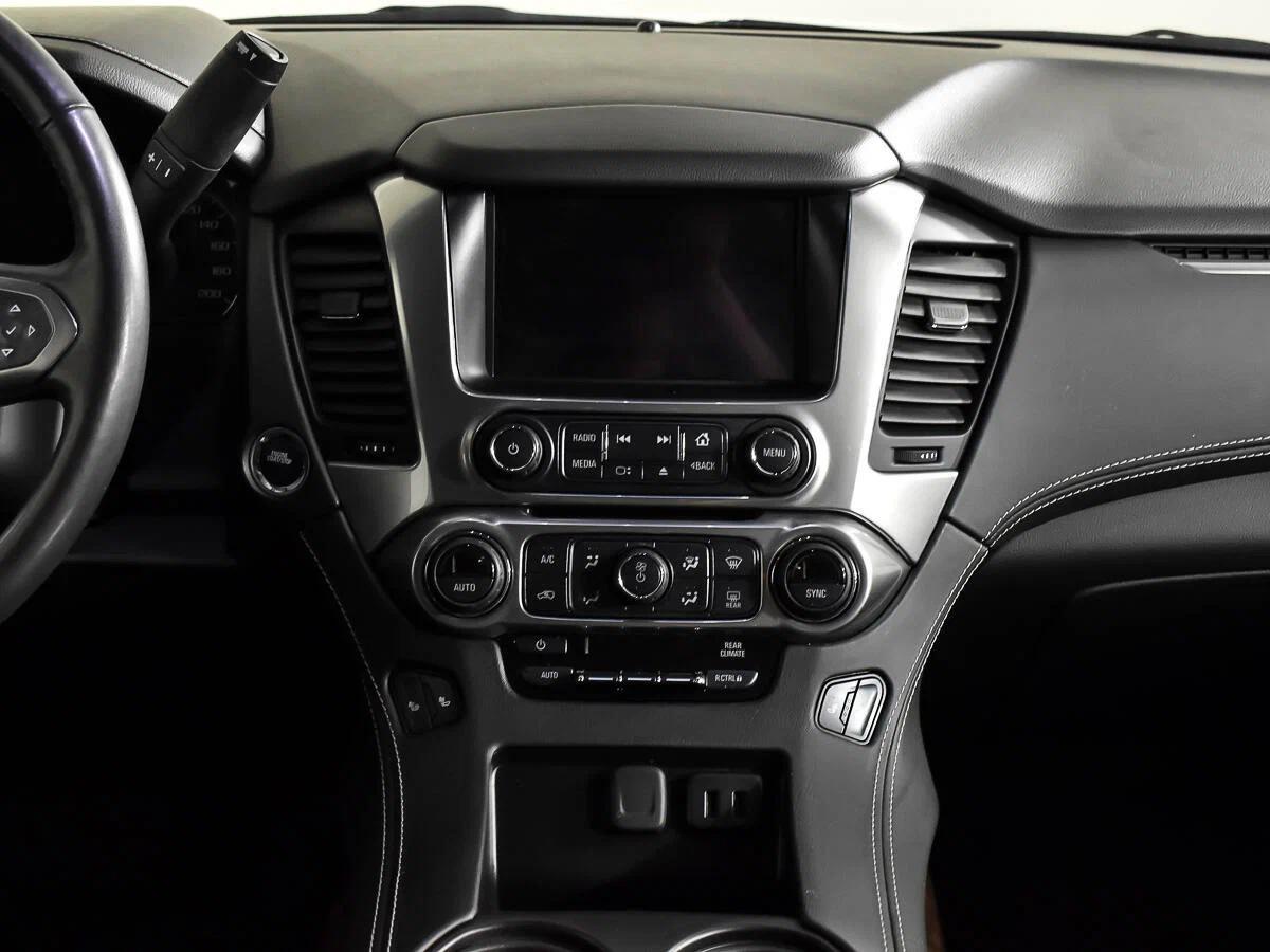Chevrolet Tahoe 2016, белый