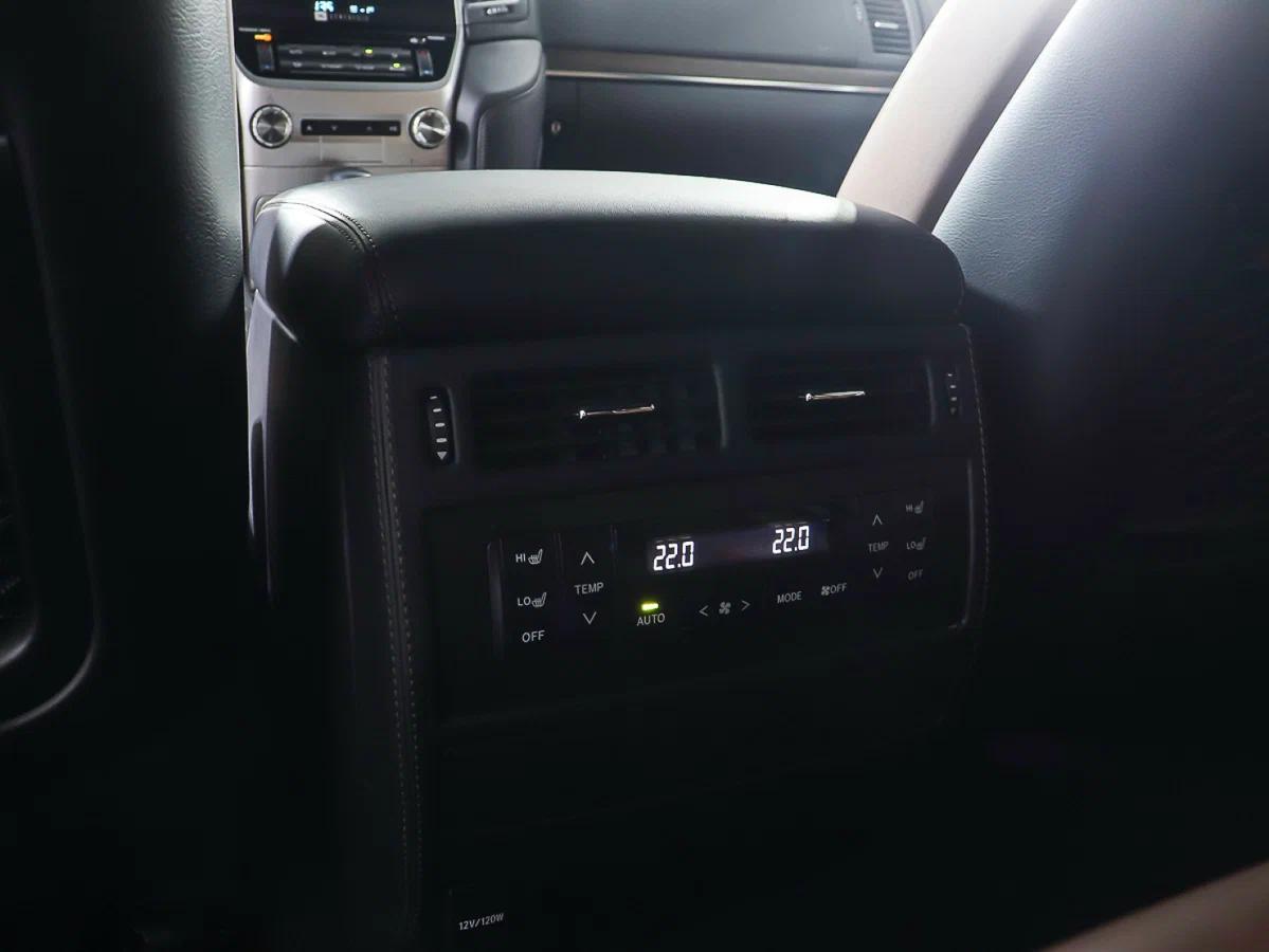 Toyota Land Cruiser 2019, синий