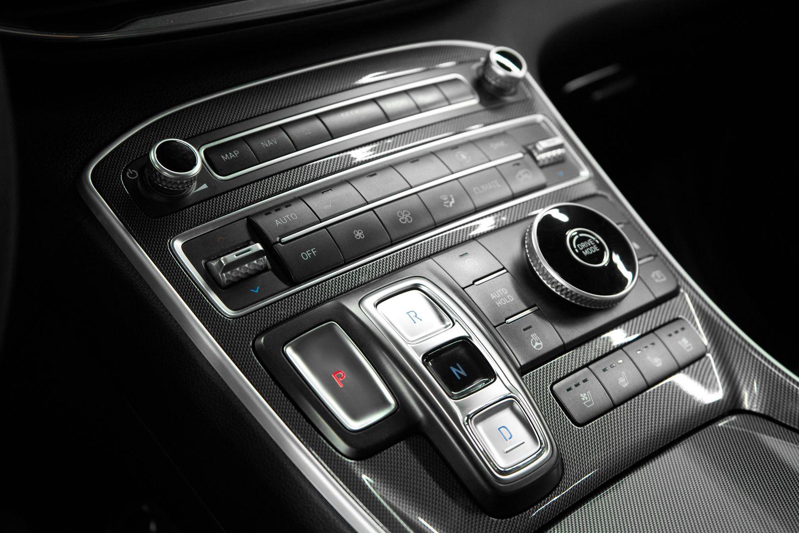 Hyundai Santa Fe 2020, черный