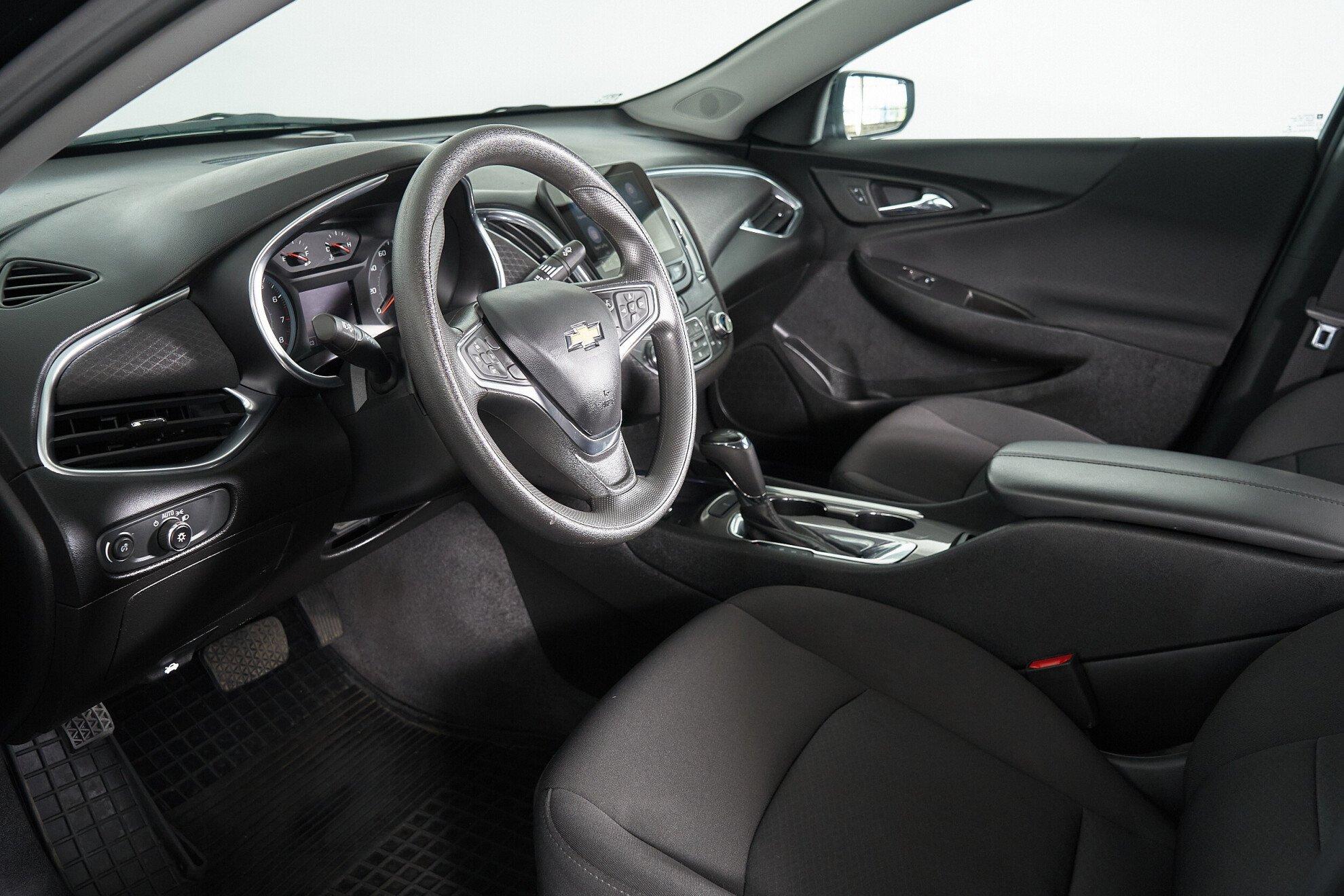 Chevrolet Malibu 2020, черный