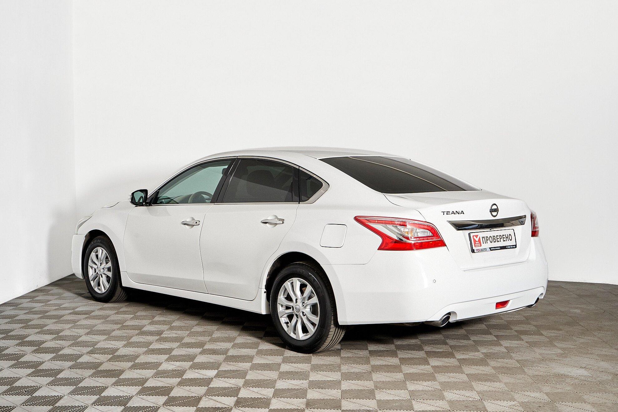 Nissan Teana 2014, белый