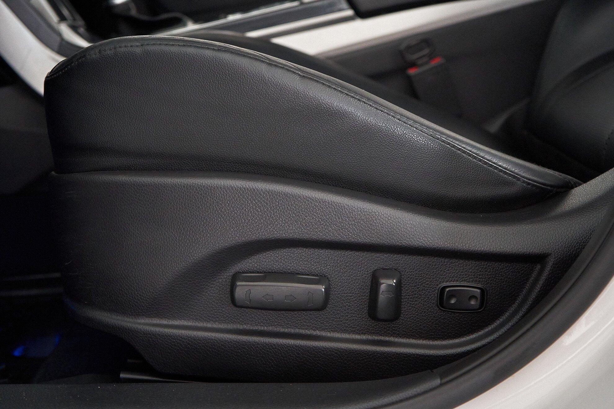Hyundai i40 2013, белый