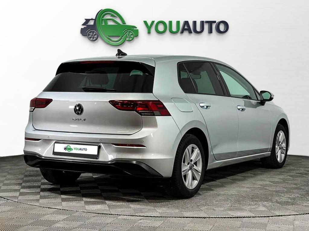 Volkswagen Golf 2020, серебряный