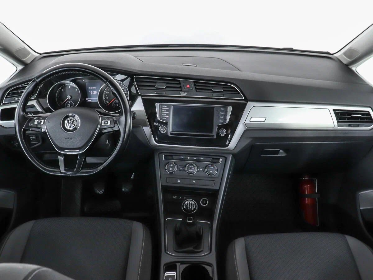 Volkswagen Touran 2018, черный