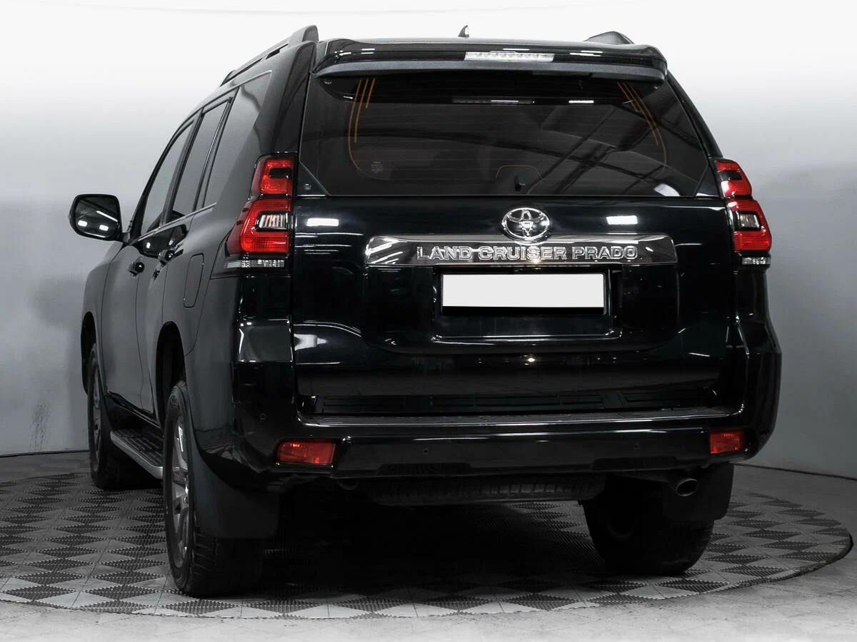 Toyota Land Cruiser Prado 2018, черный