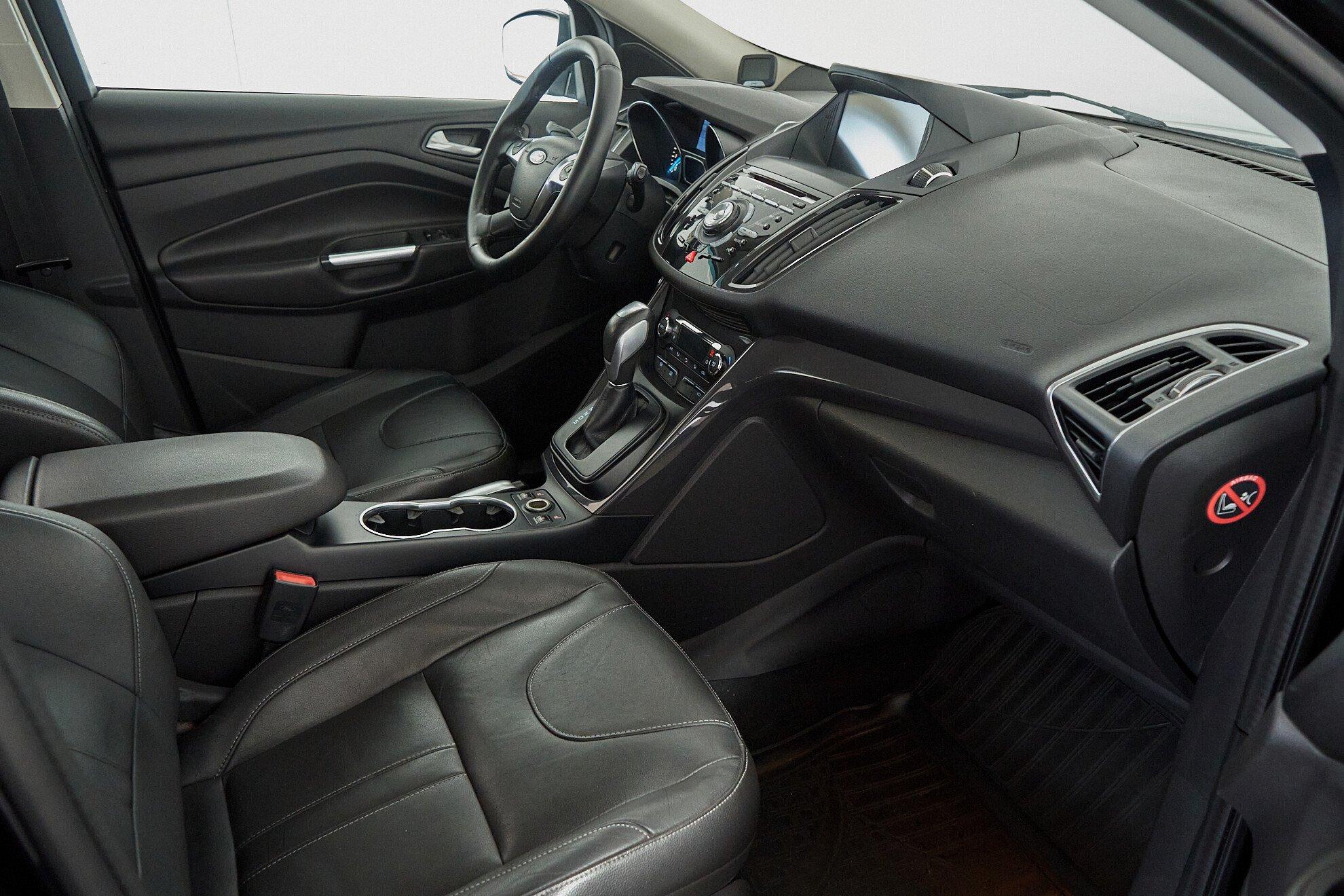 Ford Kuga 2013, черный