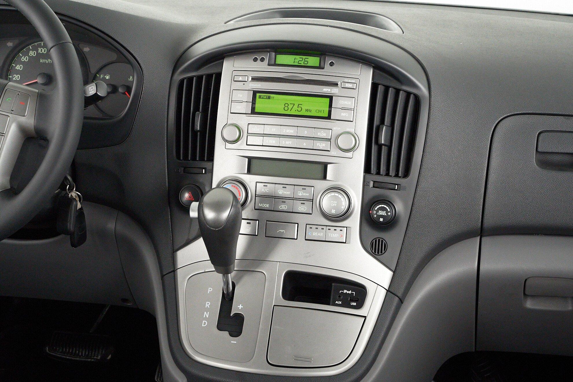 Hyundai Grand Starex 2011, черный