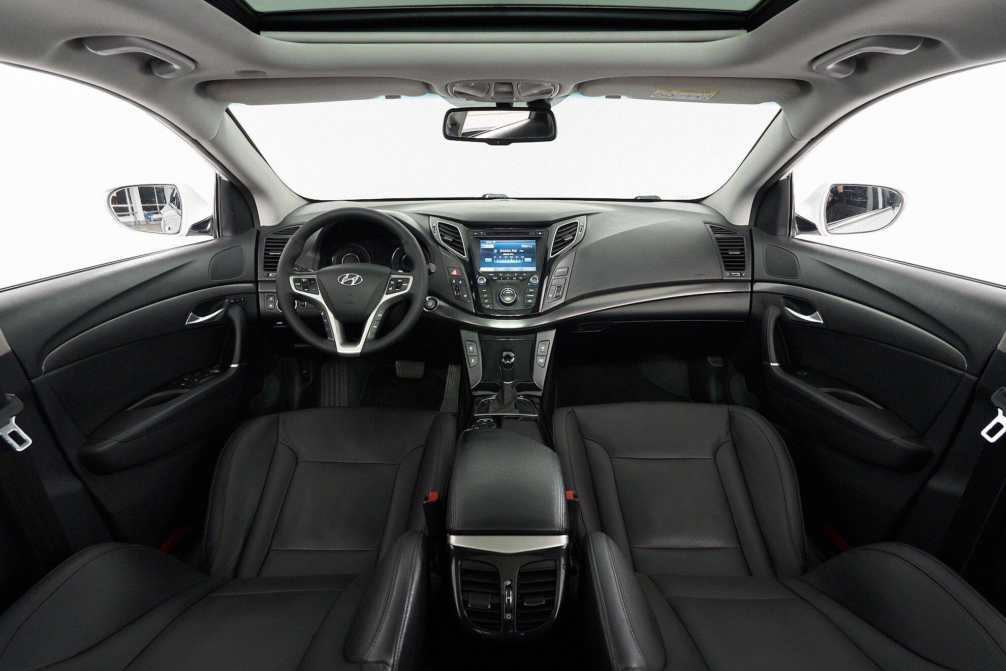 Hyundai i40 2014, белый