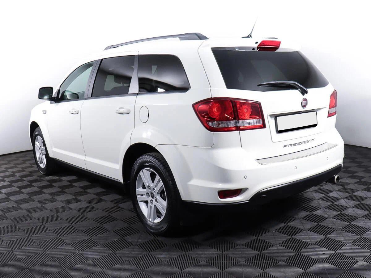 Fiat Freemont 2015, белый